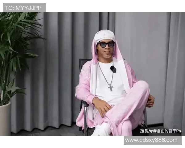 足球男球星穿女装惊艳亮相引发热议时尚与个性并存的跨界挑战 足球男球星穿女装惊艳亮相引发热议时尚与个性并存的跨界挑战